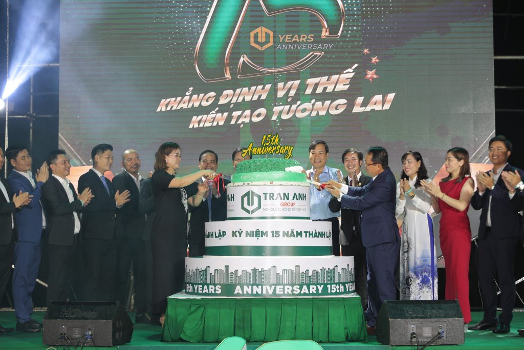about-03