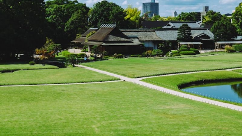 vnexpress.net: Pháp lý minh bạch tăng giá trị cho West Lakes Golf &amp; Villas